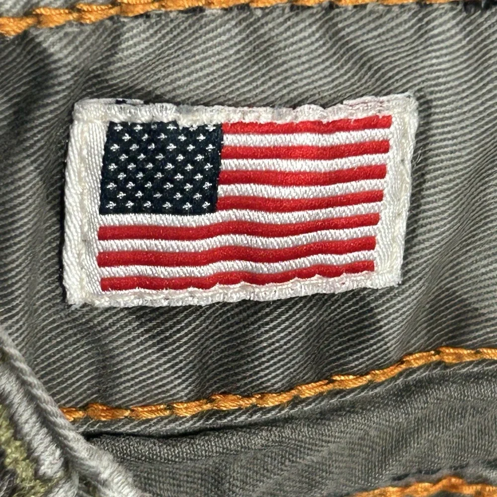 True Religion Ricky Jean Short Men 40 Camo Frayed Flap Pocket Jorts Y2K Made USA